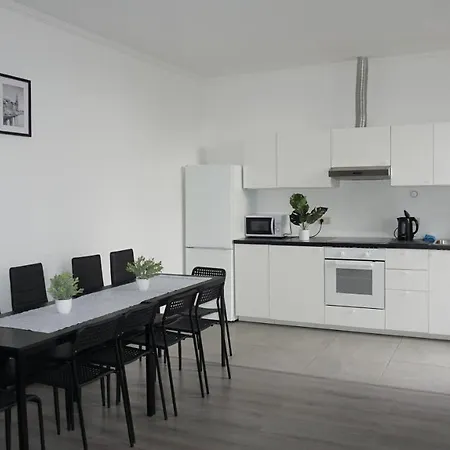 Plantin 3 Sleeping 2 Bathrooms. Appartamento Anversa